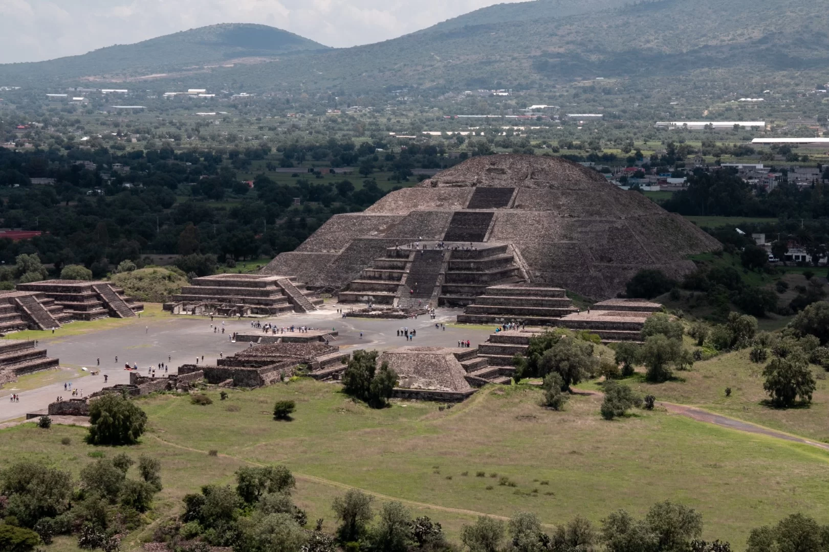 Teotihuacan Tour from Mexico City Pyramids, Basilica & Tequila