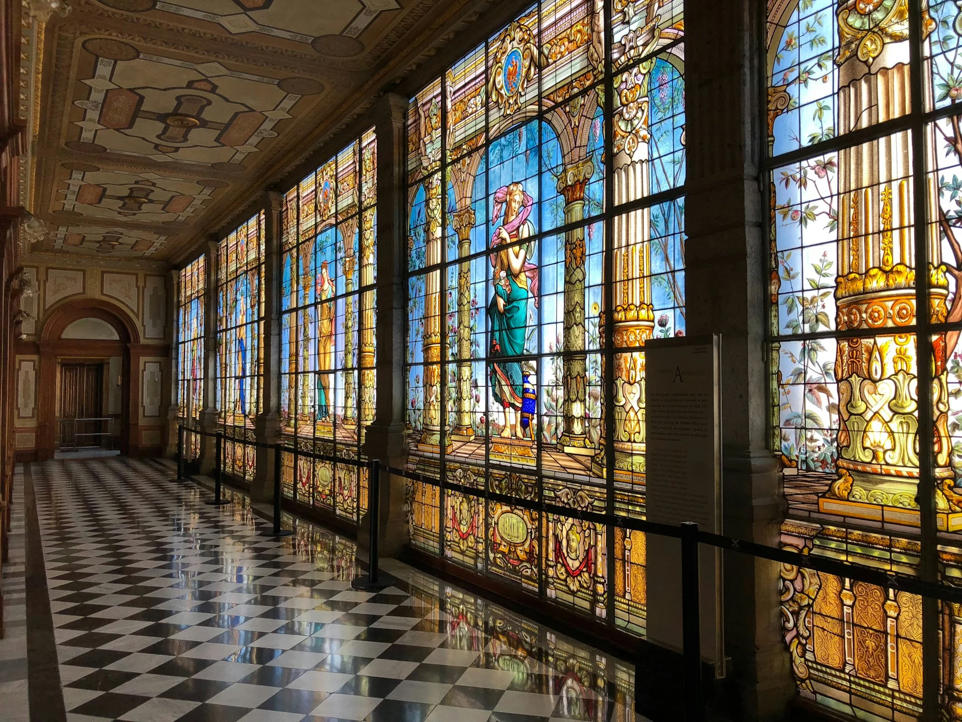 Chapultepec Castle Tour Mexico City — History at 2,300m | Y&D Travel